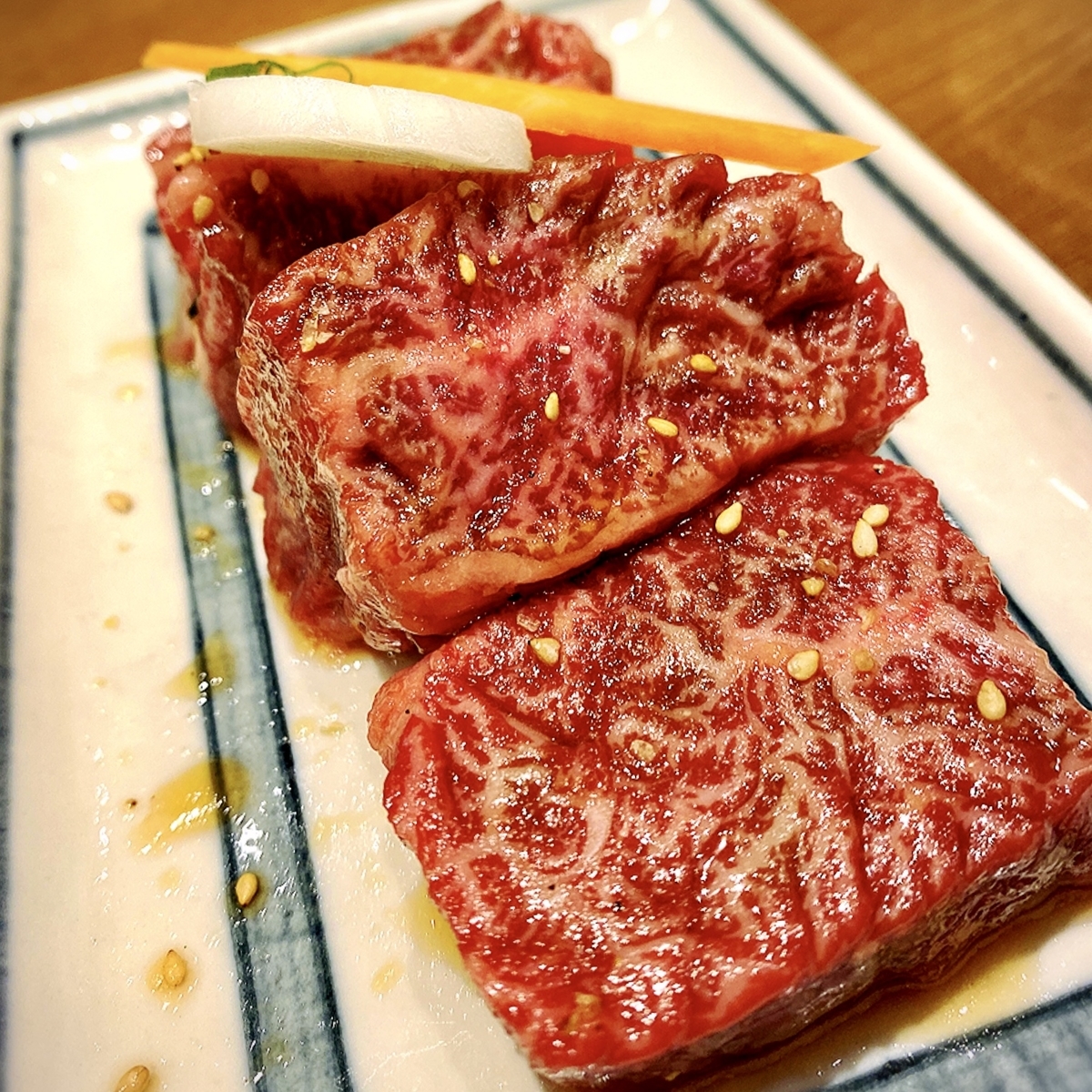 圧倒的なコストパフォーマンス！「焼肉 鶯谷園」で極うま焼肉体験 - フードライター浅野陽子の美食手帖