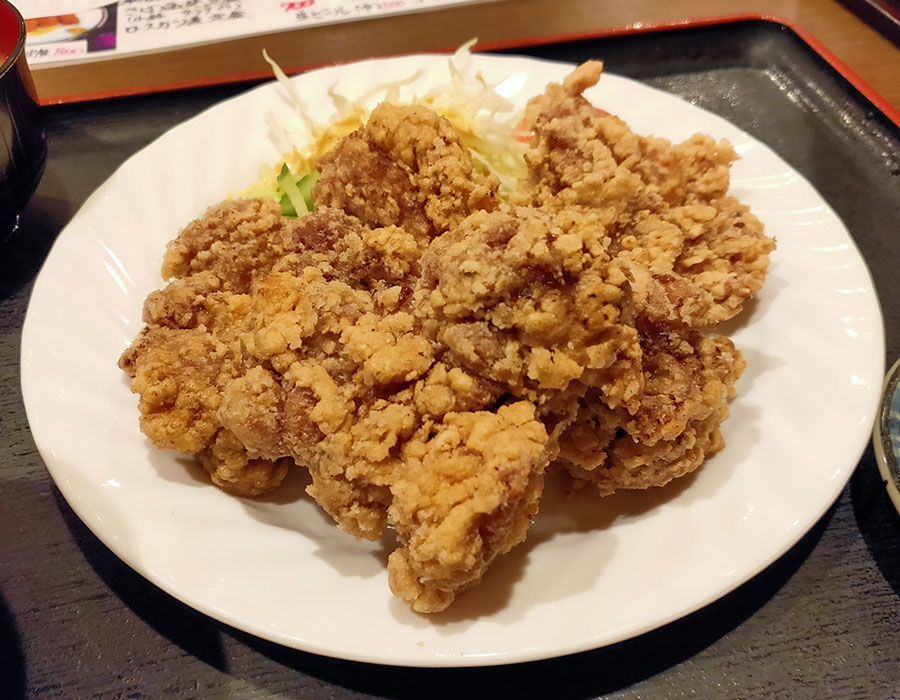 はなの舞 九段店」で「秘伝の鶏唐揚げ定食(700円)」のランチ[九段下]| 市ヶ谷マガジン