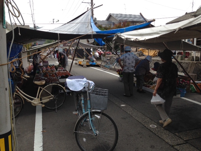 まち、商店街、風景: 村上市六斎市（ろくさいいち）