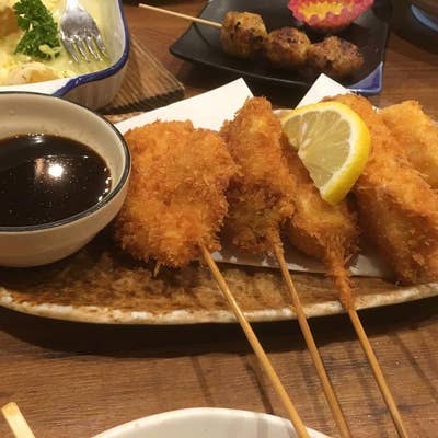 掘りごたつ席で宴会もできる『炭火焼とり ゆきち』茨木市で美味しい焼鳥を食べれるお店！ |