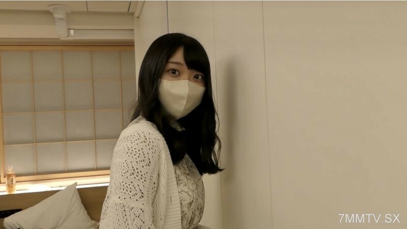 無修正エムオクンエロ動画】ヌルサク高画質！大人気えりかちゃん第二十一弾！今回はコスプレ用ＣＡ姿でエチエチ撮影！メガネ姿の男性との絡みが始まるぞ！目線◎  – 【エムオクンエロマスター動画３】