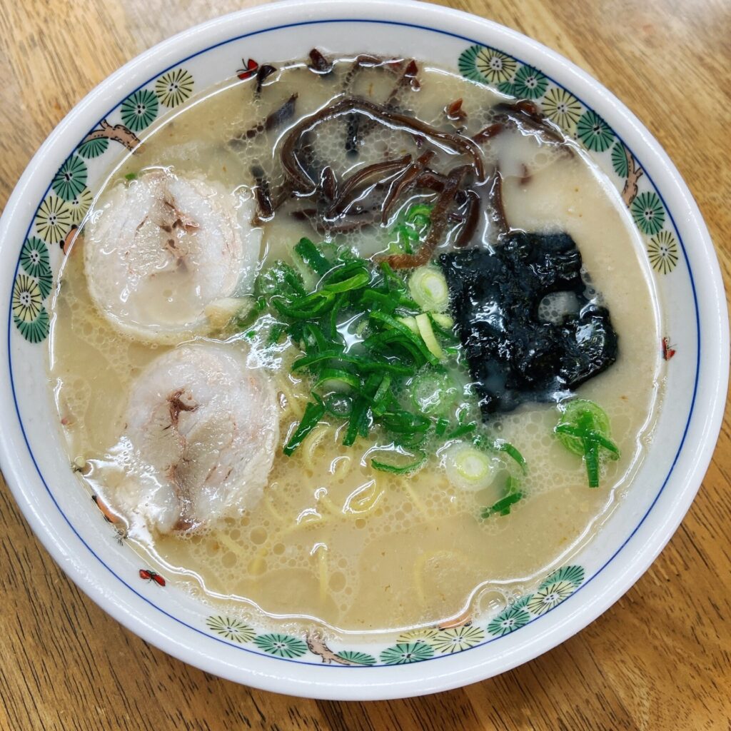 絶品】リクエストが非常に多かった玉名の人気ラーメン店「小やま」に初潜入！ │ けんさむの熊本紹介