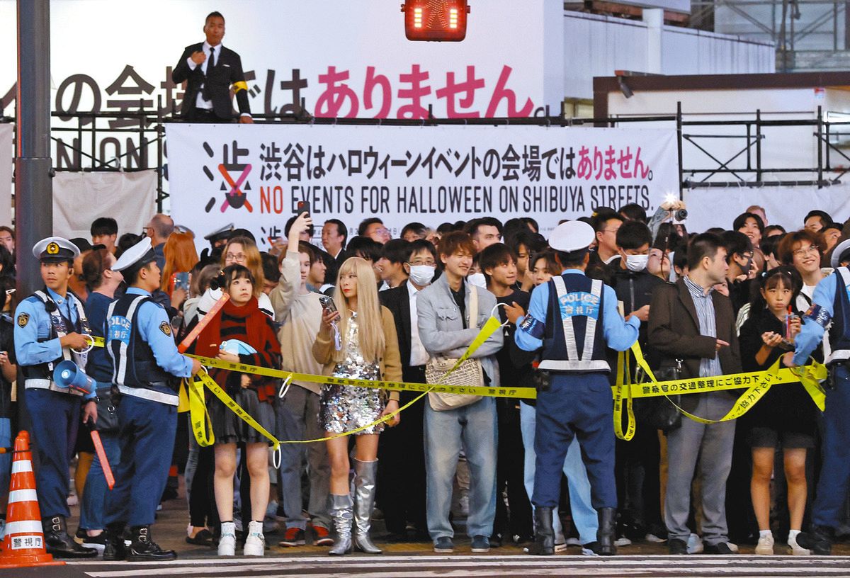 渋谷のハロウィンで「もらった仮装」を集めて着たら大変なことになった | SPOT