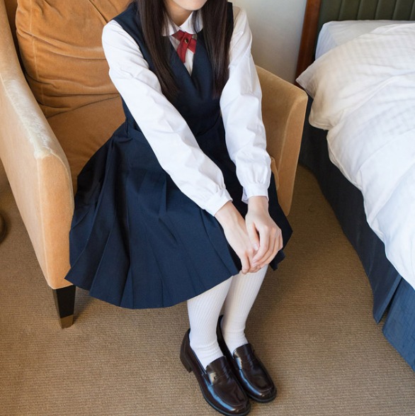 JapaneseThumbs AV Idol Yui