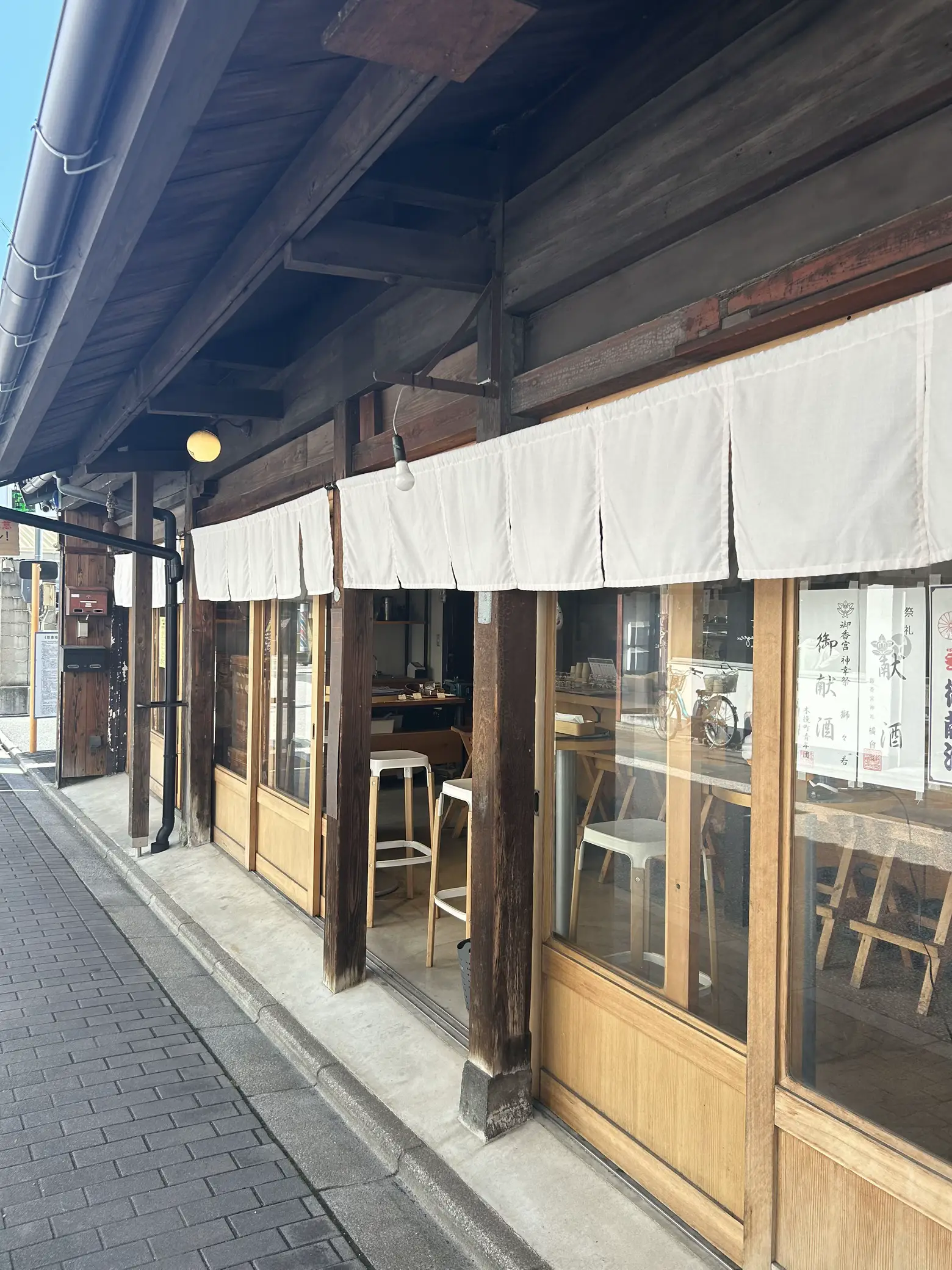 一日一献🍺🍶🥃🍷🏮JR森ノ宮 近くの店名も地域名そのまま【立ち呑みモリノミヤ🏮🍶】３ヶ月振りですわいわい♥エイキモの濃厚さと生牡蠣🦪のクリーミーさで車坂熱燗🍶何倍もいけますわいわいサタデー😁✌️😁✌️😁✌️