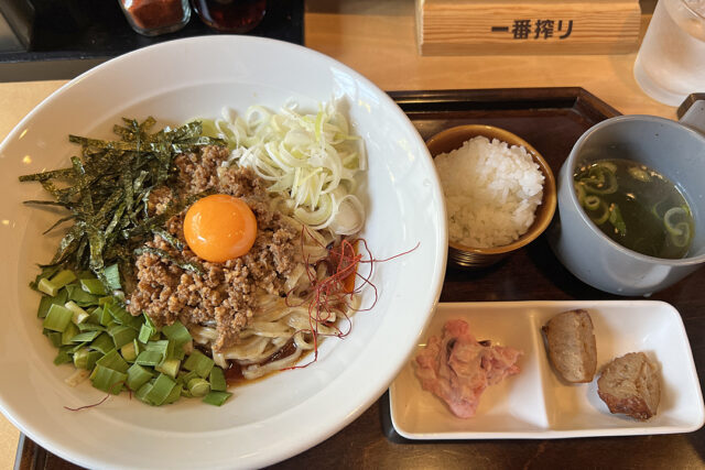 いざ、路地裏へ！夜の六本松 ウワサの“京極街”へ潜入！（ファンファン福岡）