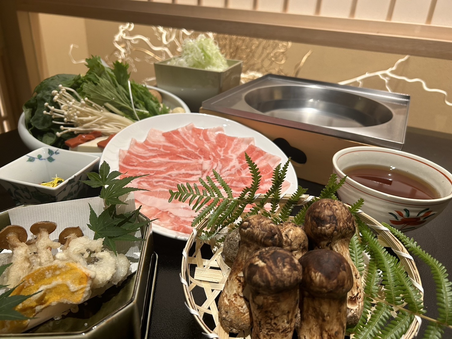 京都つゆしゃぶちりり銀座京橋店 | . 【蒸し鮑と彩り野菜の酢味噌がけ🍅】 