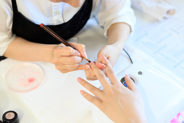 ロングヘアの縮毛矯正にかかる施術時間は約3～4時間かかる | 髪質改善・縮毛矯正専門店PONO