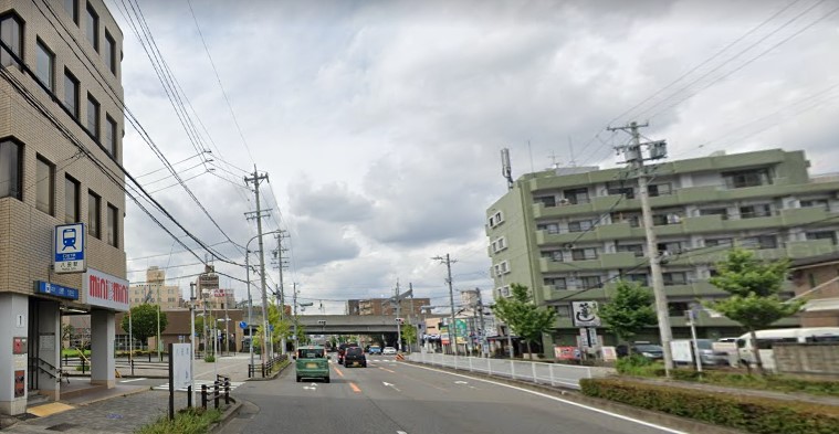 近鉄八田駅 - Wikipedia