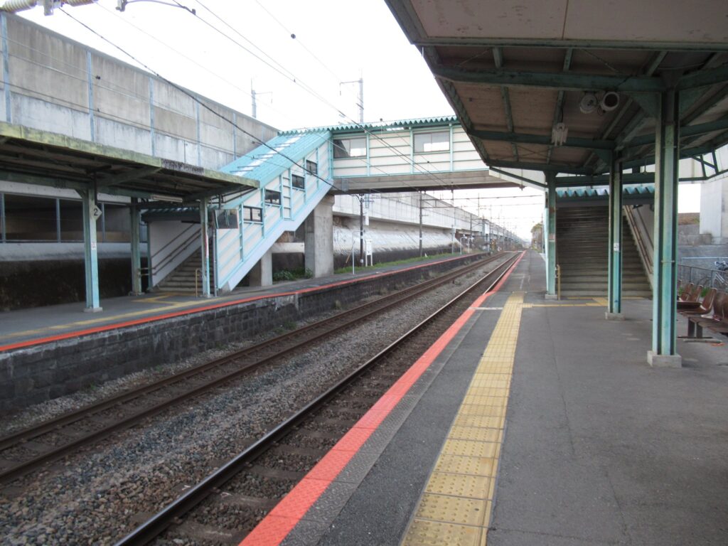 西牟田駅 JR九州）鹿児島本線 - 観光列車から！