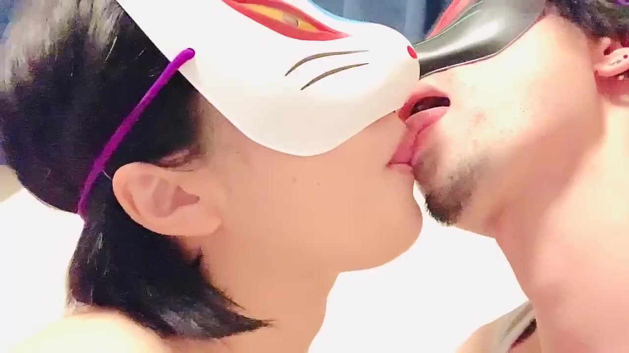 カップルキスエロ画像】恋人同士で激しいディープキスをするのがエロすぎるから勃起するわ | 女体エロエロ画像集～！