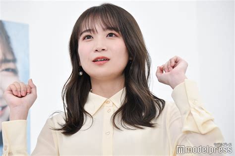 齋藤飛鳥、24歳の大人の表情を見せる“初下着カット” 「卒業写真集」から解禁 |