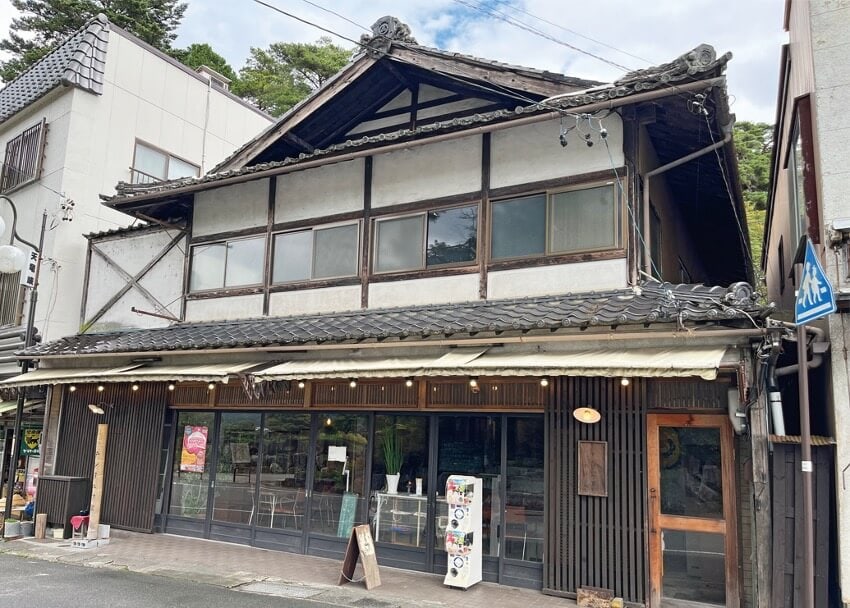 古民家カフェ 土と雨と ランチ&甘味&コーヒー