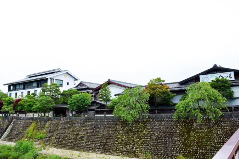 京都美山 料理旅館 枕川楼 |