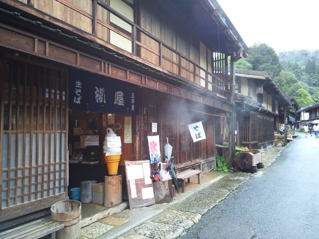 ラウンジ 魔女【公式ページ】岐阜県下呂市