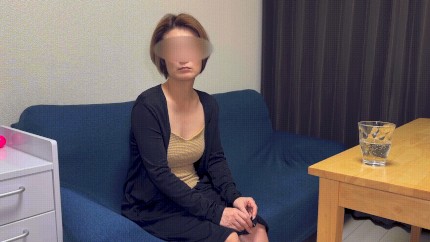 衝撃！□本物人妻の自宅に行き台所で寝取りセックス！旦那の留守に自宅で初対面の男と立ちバック！ | デジタルコンテンツのオープンマーケット