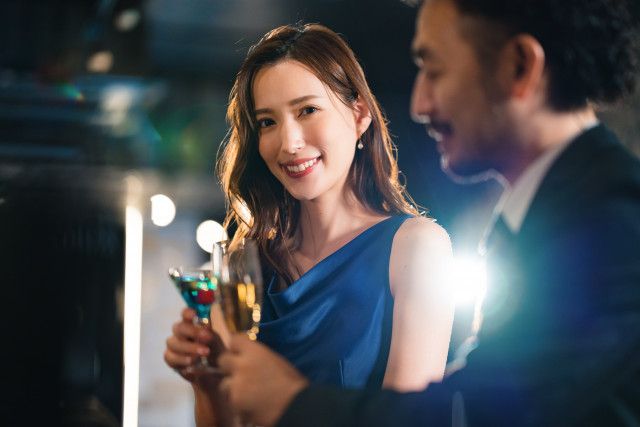 キャバ嬢が付き合いたいと思う客は？キャバ嬢と付き合う方法も解説！