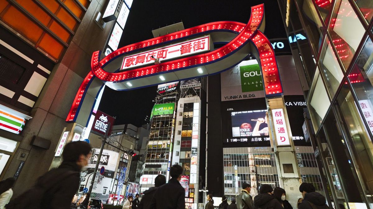 ホスト!立ちんぼ!トー横! オーバードーズな人たち ~慶應女子大生が歌舞伎町で暮らした700日間~ | 佐々木