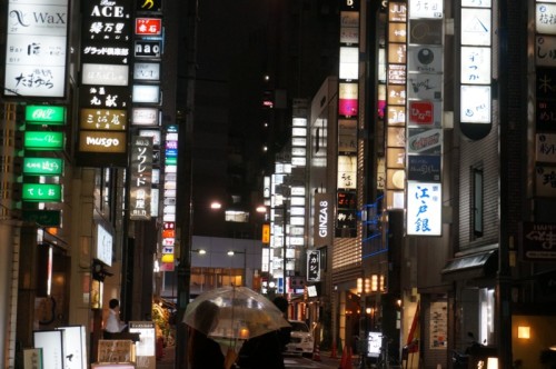 東京新宿】歌舞伎町一番街玩法：牛郎與拉客的風俗店、美食、景點、住宿| BringYou