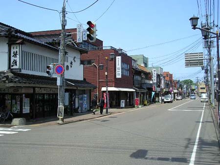 直江津駅と駅前・あすか通り | 上越市直江津の紹介