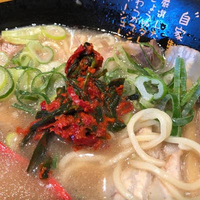 無料の九条ねぎトッピングとチャーハンの美味しさが魅力のラーメンチェーン店 豚旨うま屋ラーメン 愛西町方店