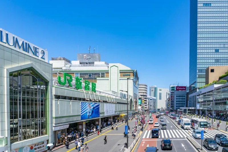 りょーた | 普段行かへん新宿行った時にパシャリ📸