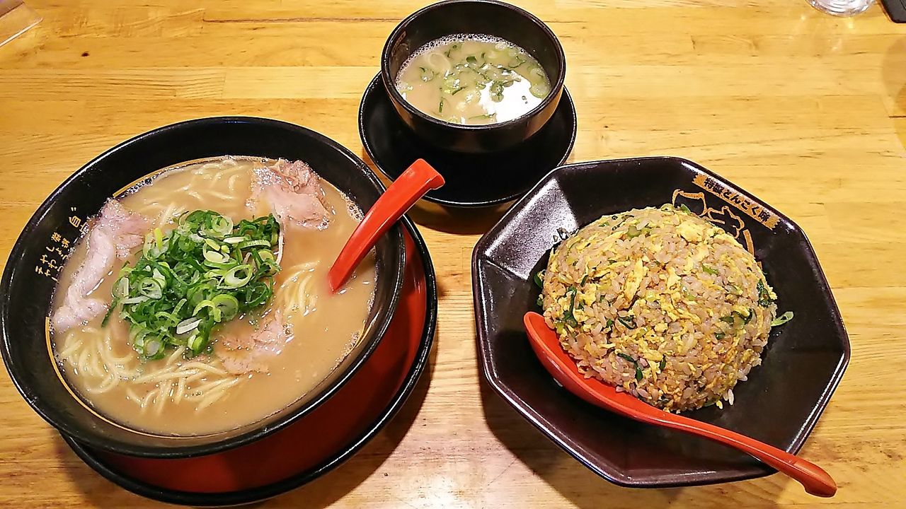 岐阜県可児市 うま屋の味噌ラーメン | ビションとミニピンと私