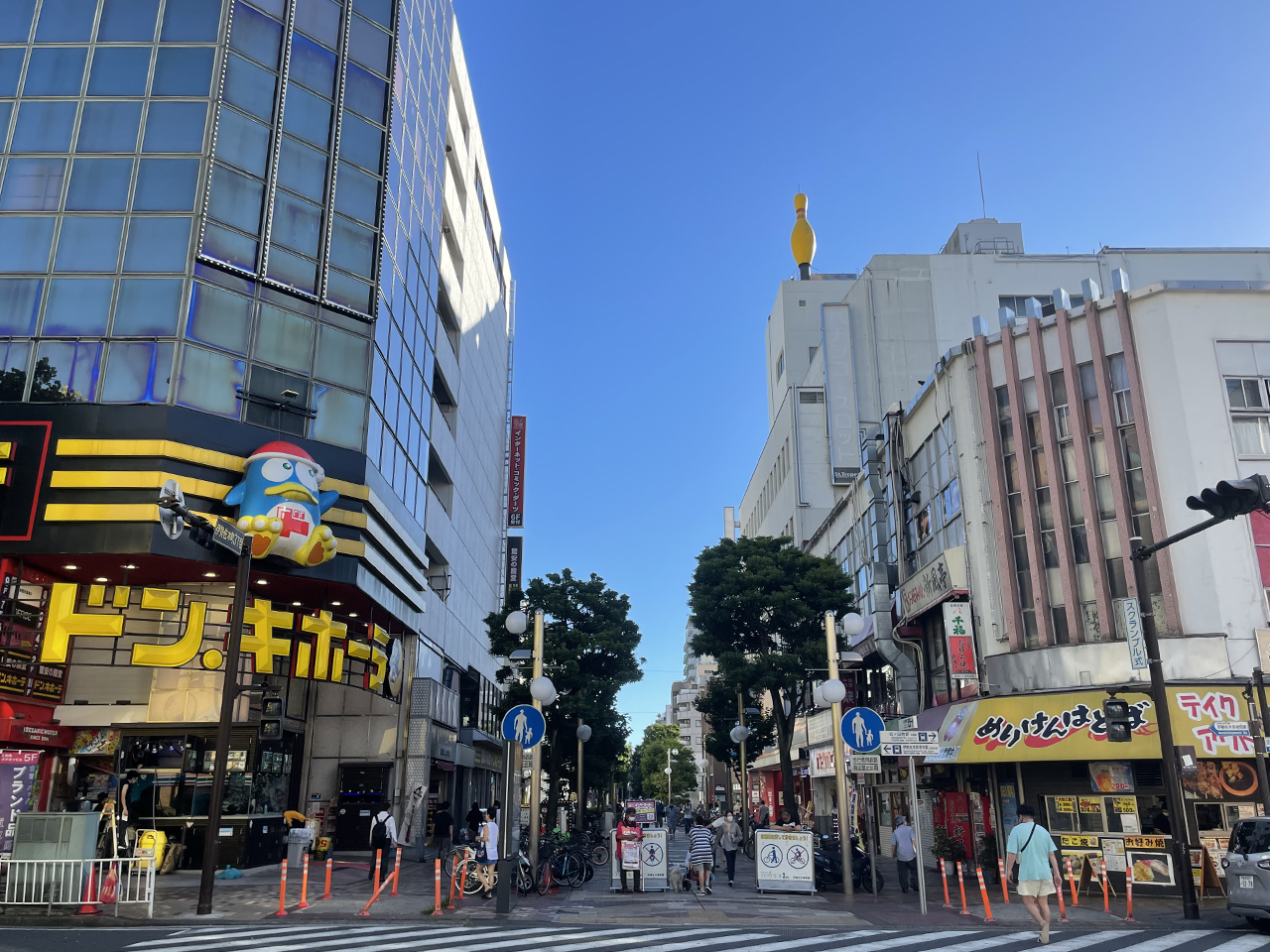 歌舞伎町 一番街 夜景 繁華街 新宿